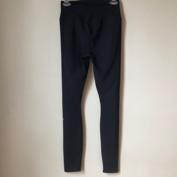 Alo Yoga | High Rise Ripped Warrior Leggings - Picture 7 of 11